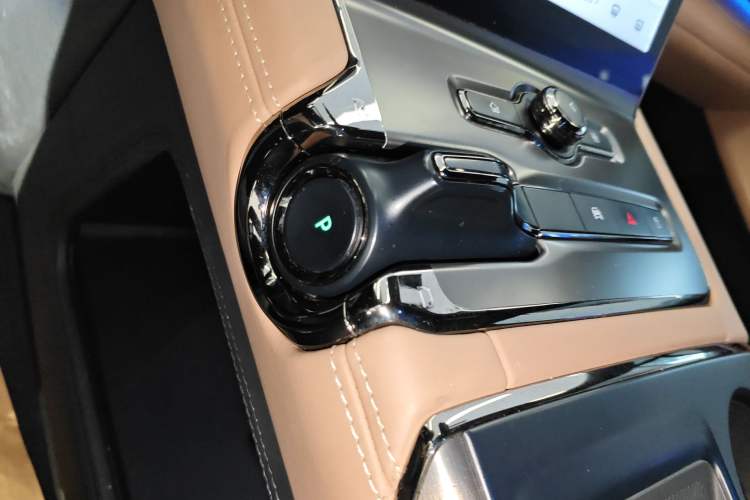 Used Nio ES6 2020 430 km Signature Edition