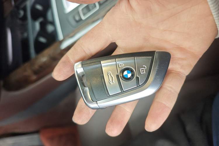 Used BMW X5 2017 xDrive28i
