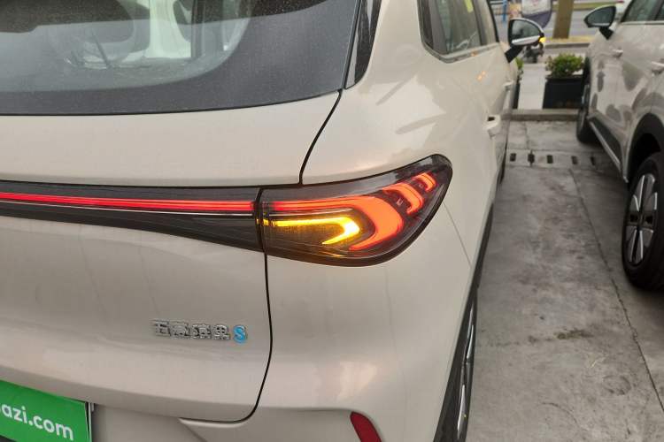 Used Wuling Bingo S 2025 Model 325km Deluxe Edition
