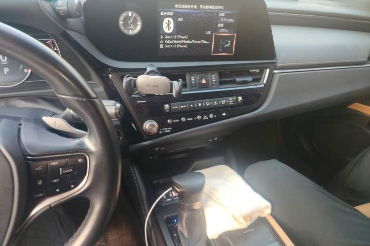 Used Lexus ES 2021 200 Excellence Edition Audio And AC Panel