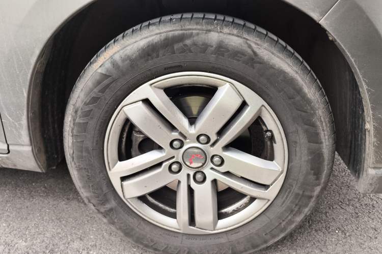 Used Wuling Hongguang PLUS 2019 1.5T Manual Comfort Version 7 Seats
