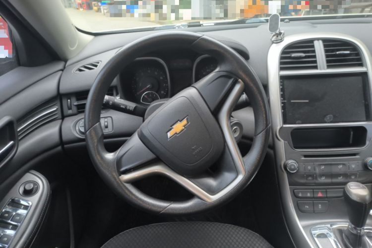 Used Chevrolet Malibu 2014 1.6T Automatic Comfort Edition Steering Wheel