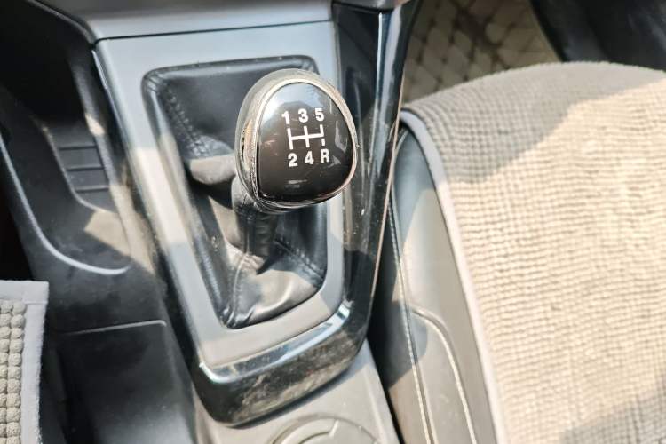 Used Ford Focus 2012 Sedan 1.6L Manual Fashion Edition
