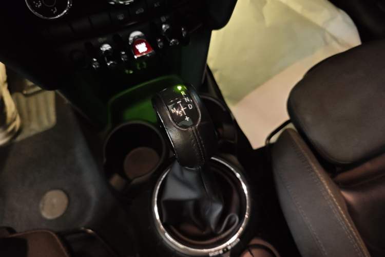 Used MINI 2015 1.5T COOPER Fun Five-Door Edition
