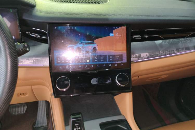 Used Lynk & Co 09 EM-P 2023 2.0TD EM-P Long-Range Version PM 7-Seater