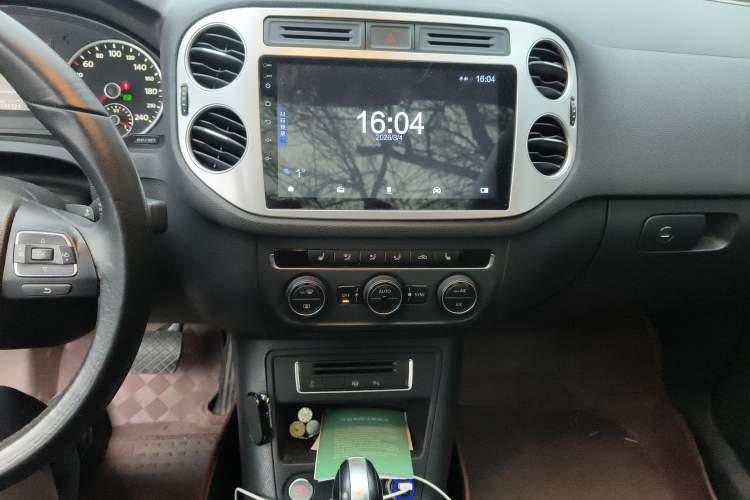 Used Volkswagen Tiguan 2013 2.0 TSI Automatic All-Wheel-Drive Flagship Edition