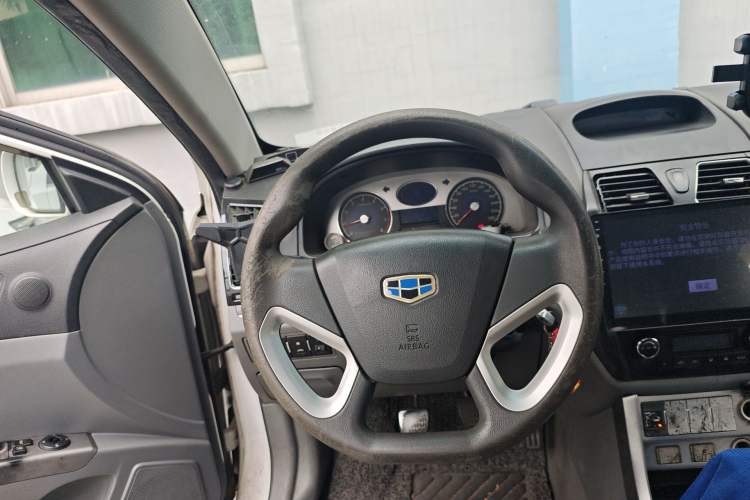 Used Geely Auto Classic Emgrand 2013 Sedan 1.8L Manual Entry-Level CNG Model
