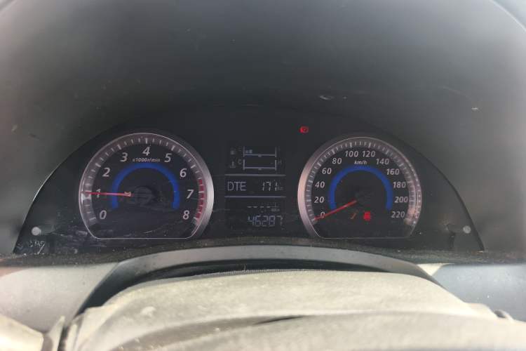 Used Zotye Z300 2016 New Vision 1.5L Manual Entry-Level Model
