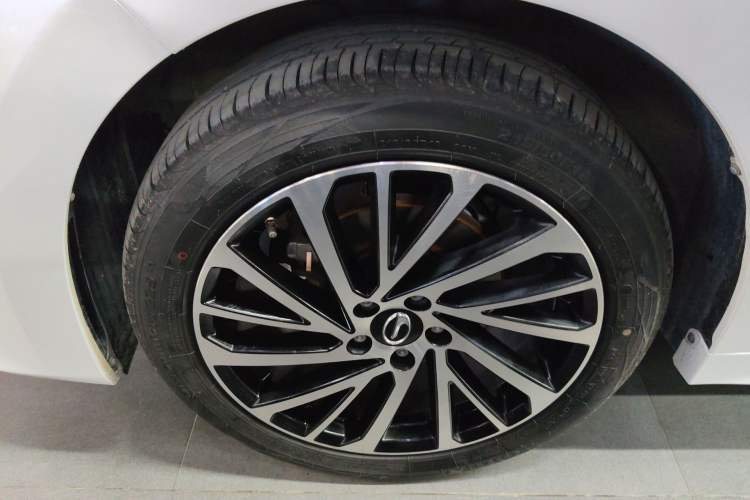 Used GAC Trumpchi M6 2024 MAX 270T WDCT Luxury Edition Exterior 2