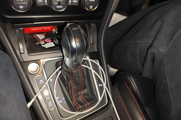 Used Volkswagen Golf GTI 2016 2.0 TSI GTI
