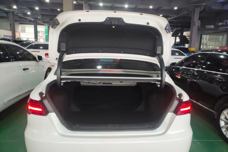 Used Geely Auto Binray 2019 200T DCT Binchi Edition Trunk