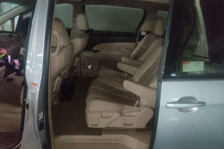 Used Toyota Previa 2012 2.4L 7-Seater Luxury Edition
