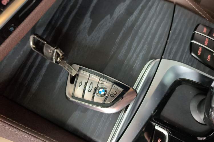 Used BMW 5 Series New Energy 2022 Restyled 535Le M Sport Package
