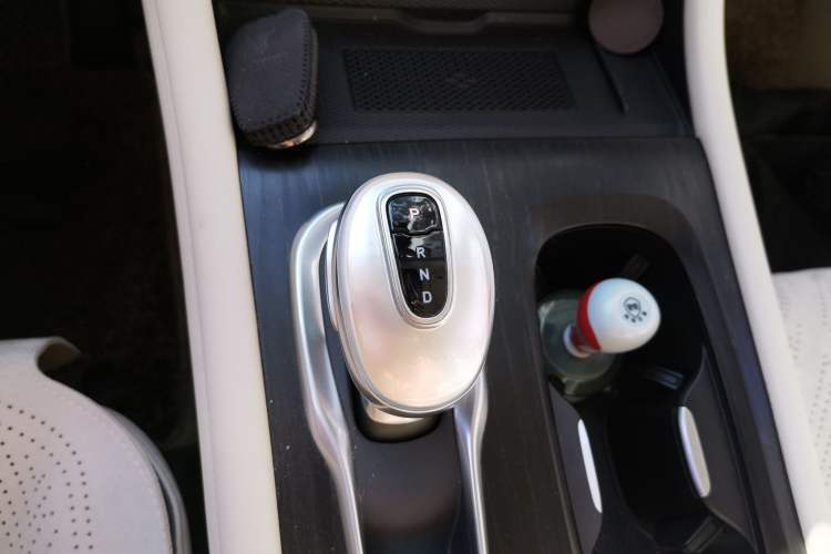 Used VOYAH Dream 2024 PHEV Ultra-Long Range Flagship Edition Gear Lever