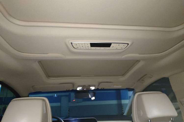 Used Buick GL8 2023 ES Lu Zun Luxury Model Headliner