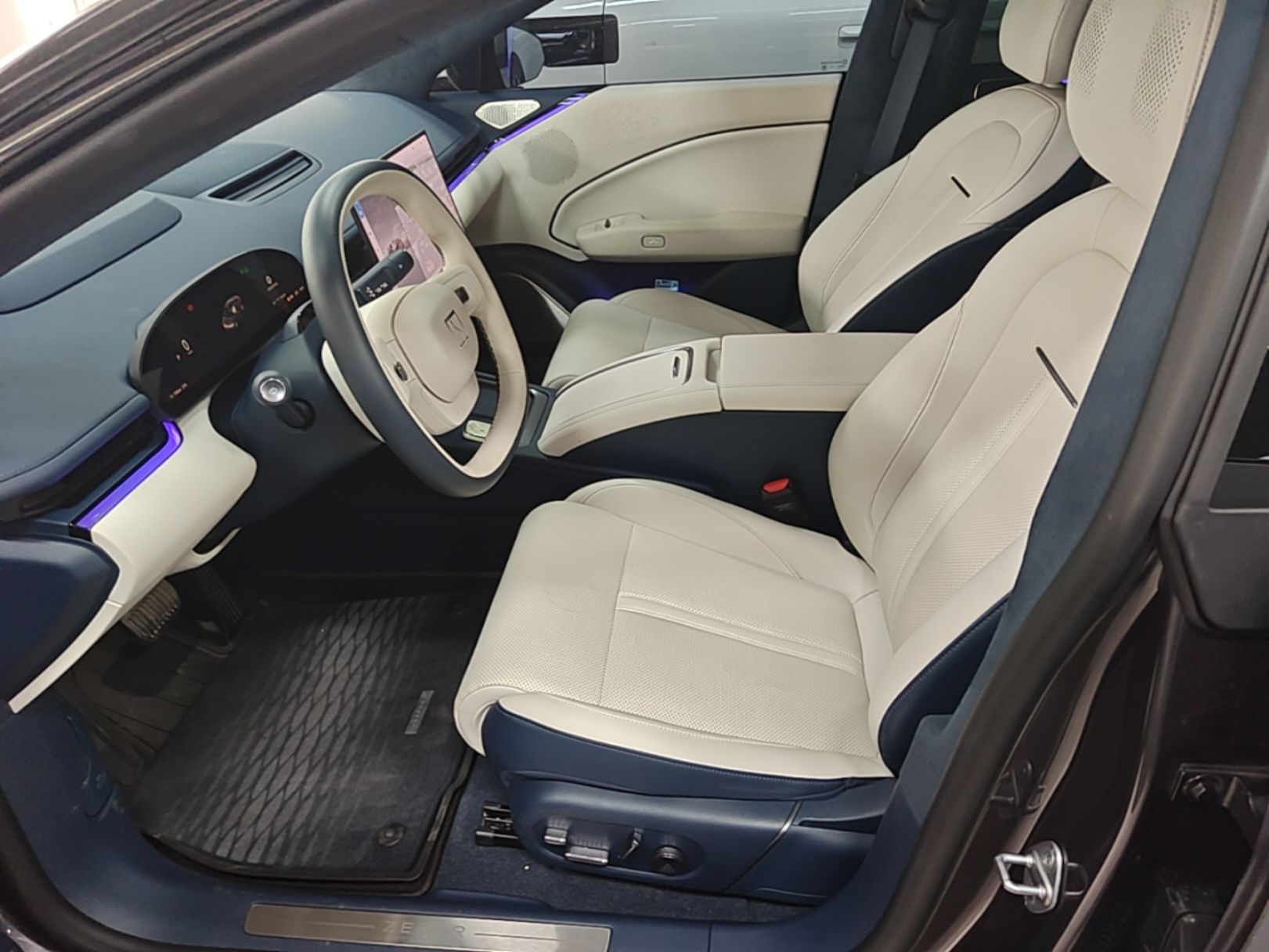Zeekr 007 2025 Rear-Drive Intelligent Driving Version 75 kWh — снимка 17