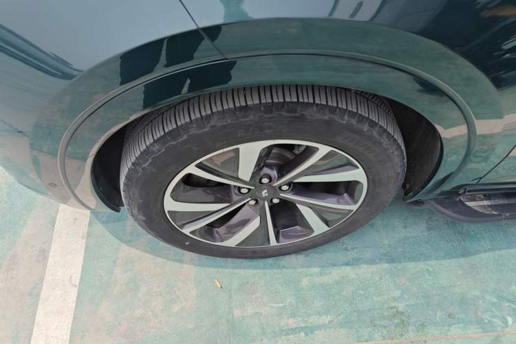 Used Li Auto ONE 2021 Extended-Range 6-Seater Version Exterior 4