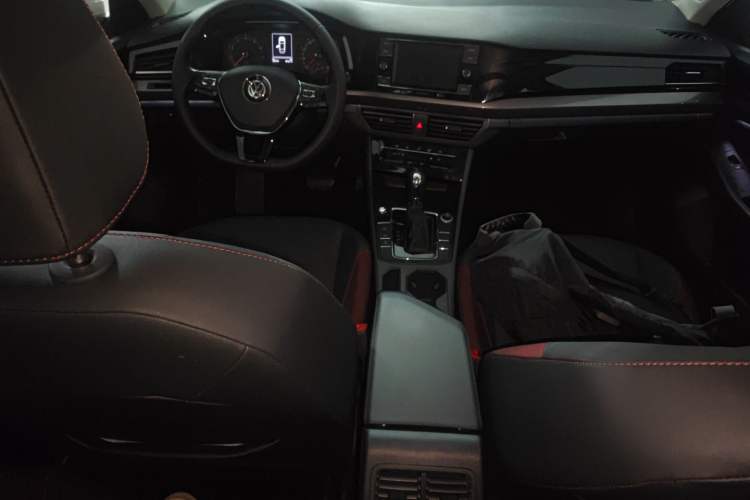 Used Volkswagen Bora 2020 1.5L Automatic Elite Version Center Console