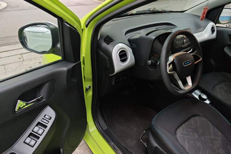 Used JMEV Xiao Qilin 2022 Heart-Pounding Edition