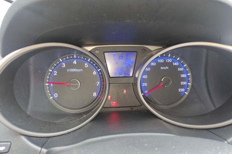 Used Hyundai ix35 2013 2.0L Automatic Two-Wheel Drive Smart GLS China IV Standard
