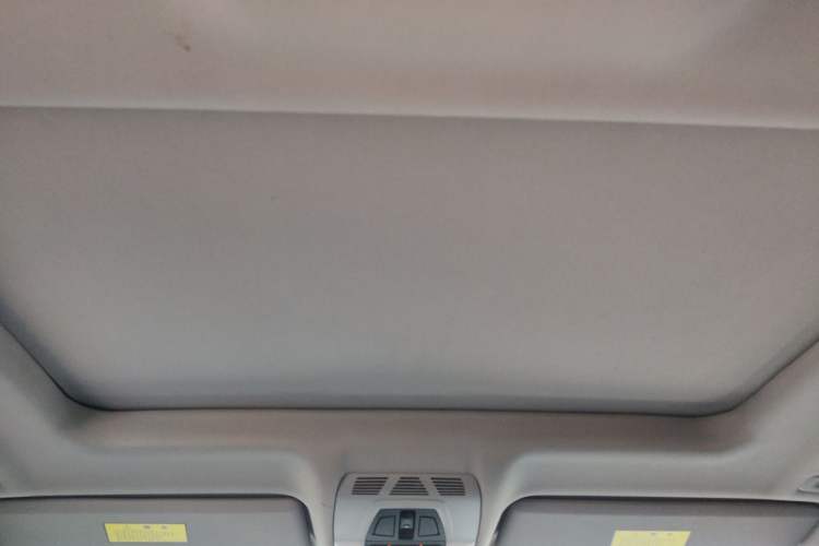 Used BMW X6 2015 xDrive35i U.S. specification
