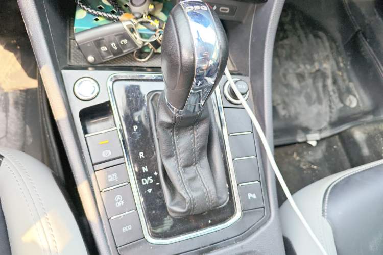 Used Volkswagen Bora 2023 280TSI DSG Prestige Edition Gear Lever