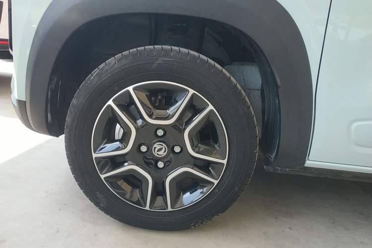 Used Dongfeng NAMMI BOX 2022 Chasing Wind Edition 331 km Standard Model Exterior 4