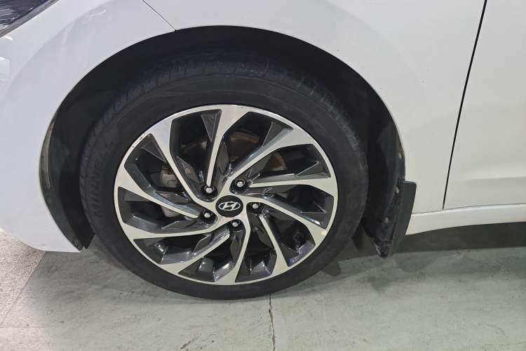 Used Hyundai Elantra (6th Generation / Lingdong) 2020 1.5L CVT Smart & Stylish – Elite Version Left Front Wheel Hub