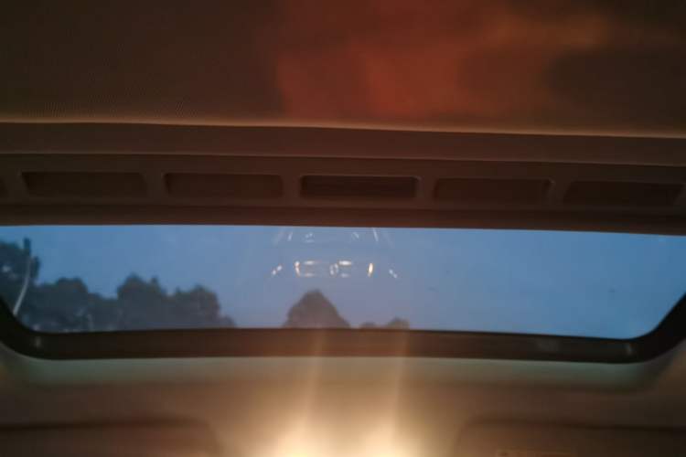 Used Roewe 360 2016 1.5L Automatic Smart Screen Version Headliner