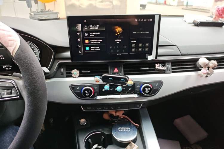 Used Audi A4L 2020 40 TFSI Luxury Dynamic Model Audio And AC Panel