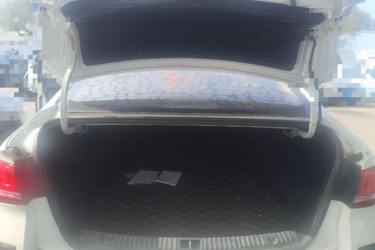 Used BAIC Beijing EU5 2018 R500 Smart Edition Trunk