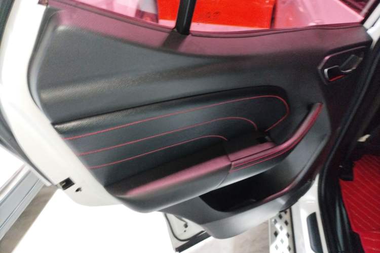 Used Soueast DX3 2016 1.5L Manual Luxury Edition