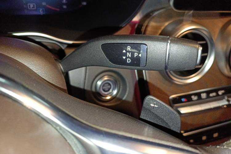 Used Mercedes-Benz GLC 2020 GLC 300 L 4MATIC Dynamic Edition
