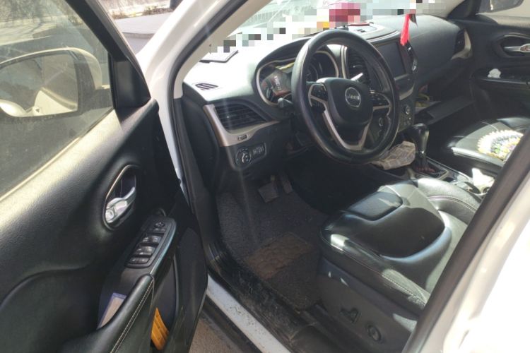 Used Jeep Cherokee 2017 2.4L Leading Smart Edition
