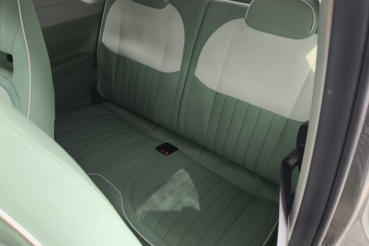 Used Geely Galaxy Panda 2025 210km Panda Rider Left Rear Seat