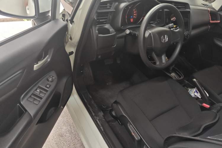 Used Honda Fit 2014 1.5L LX CVT Comfort Model Driver Seat