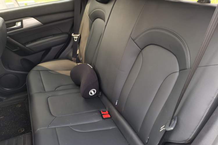 Used Haval H2 2018 Chuanxiang Edition Blue Badge 1.5T Dual-Clutch Two-Wheel Drive Fashionable Model Left Rear Seat