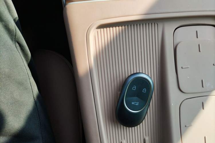 Used Nio ES8 2024 75 kWh