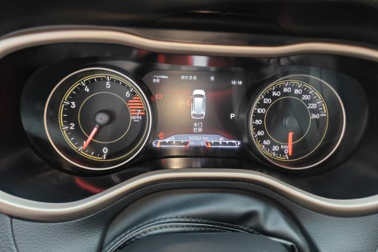 Used Jeep Cherokee 2017 2.0L Superior Edition