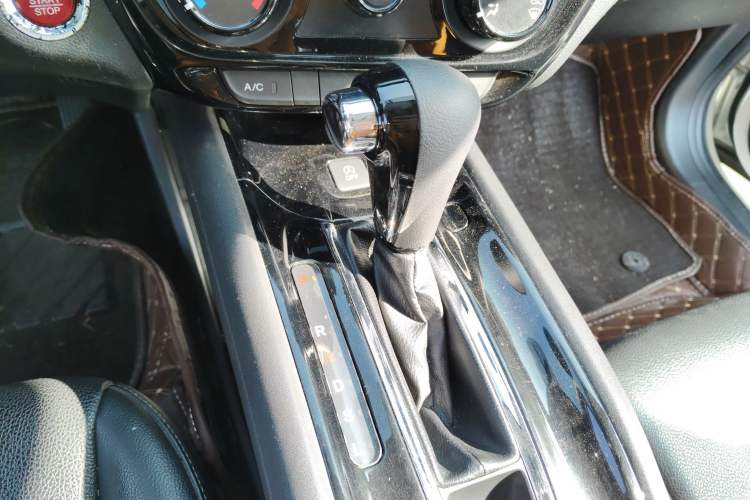 Used Honda Vezel 2017 1.8L CVT Front-Wheel Drive Pioneer Edition
