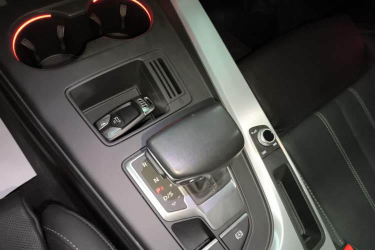 Used Audi A4L 2024 40 TFSI Fashion Dynamic Model