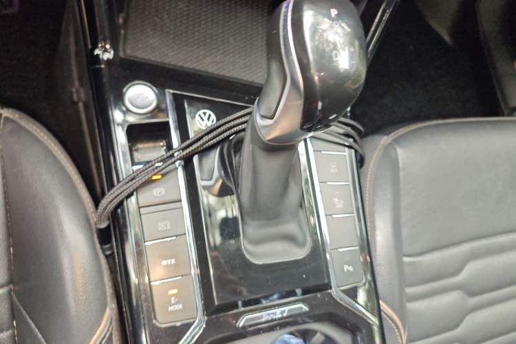 Used Volkswagen Passat New Energy 2020 430 PHEV Hybrid Elite Edition China VI Standard Gear Lever