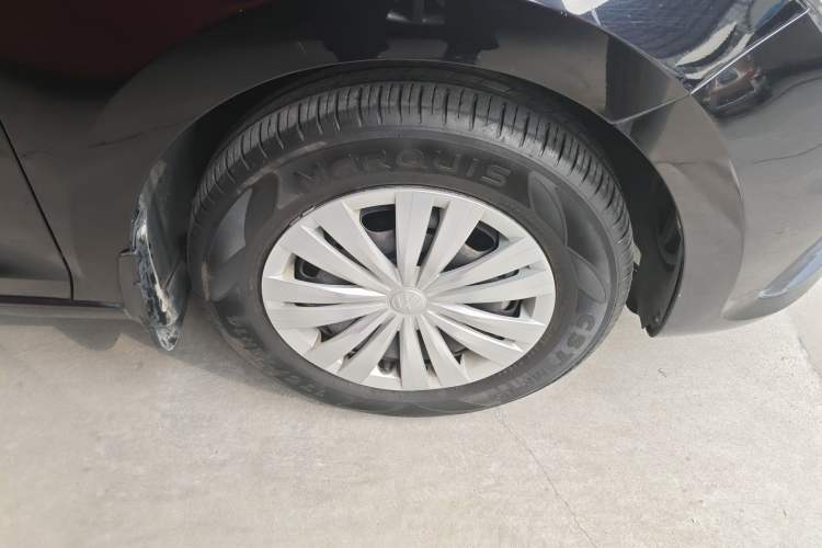 Used Volkswagen Santana 2019 1.5L Automatic Fashion Edition China VI Right Front Wheel Hub