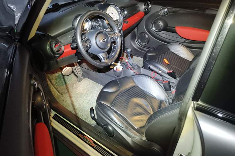 Used MINI 2011 1.6T COOPER S
