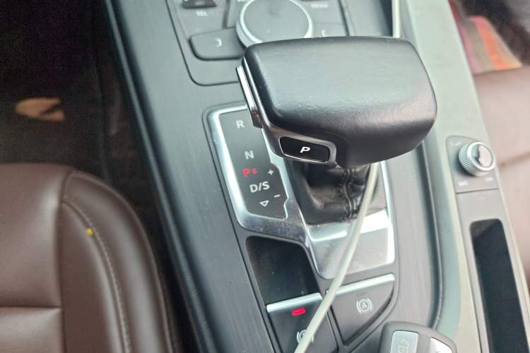 Used Audi A4L 2019 40 TFSI Ambition China VI
