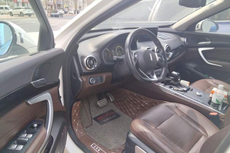 Used Wey VV7 2017 2.0T Flagship Model Driver Seat