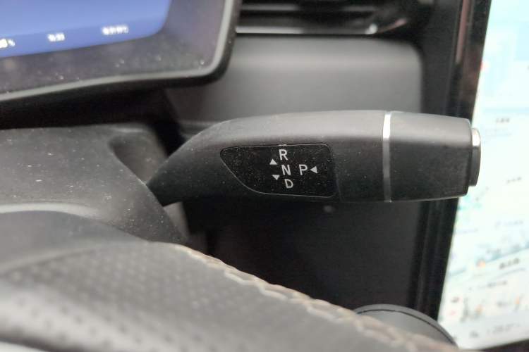 Used XPeng G3 2020 520i Luxury Edition Gear Lever