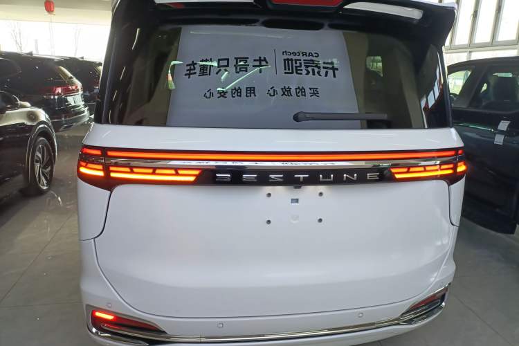 Used Bestune M9 2023 2.0T Prestige Edition