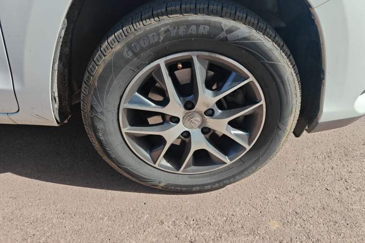 Used BYD Song 2018 1.5TI Manual Entry-Level Model
