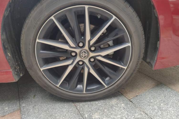 Used Toyota Camry 2021 Dual-Motor 2.5HS Fēngshàng Edition Right Front Wheel Hub